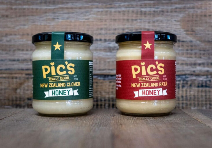 honey label graphic design
